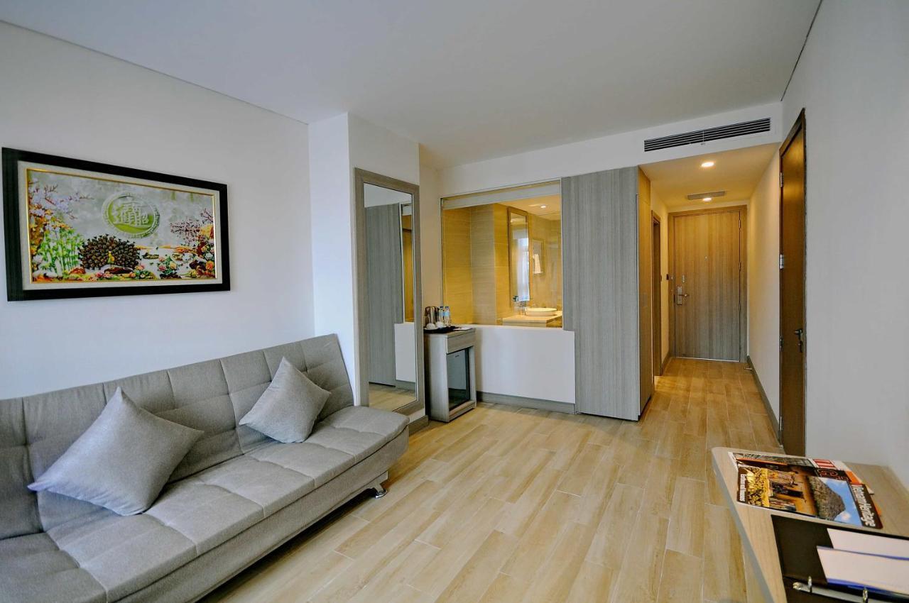 Hotel The Mcr Luxury Nha Trang Esterno foto