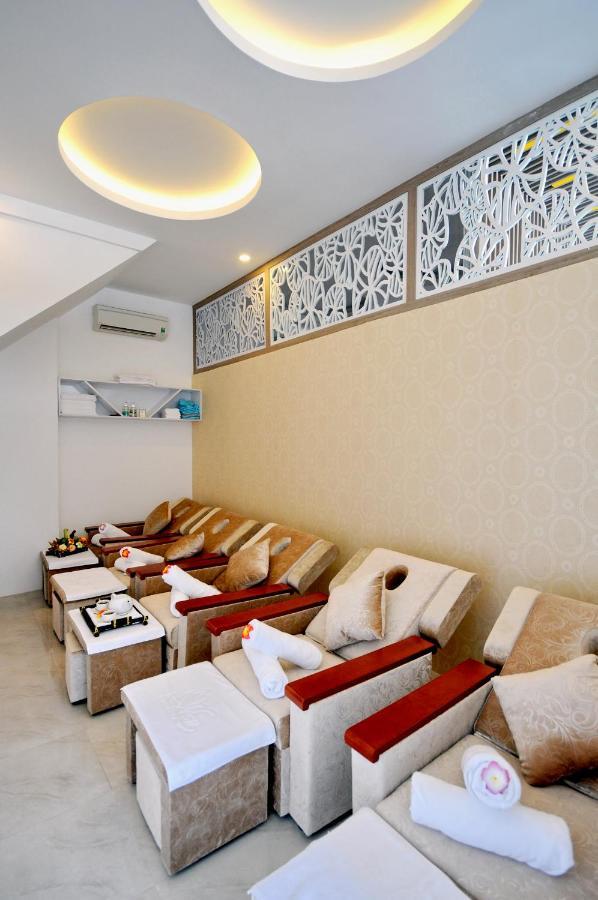 Hotel The Mcr Luxury Nha Trang Esterno foto
