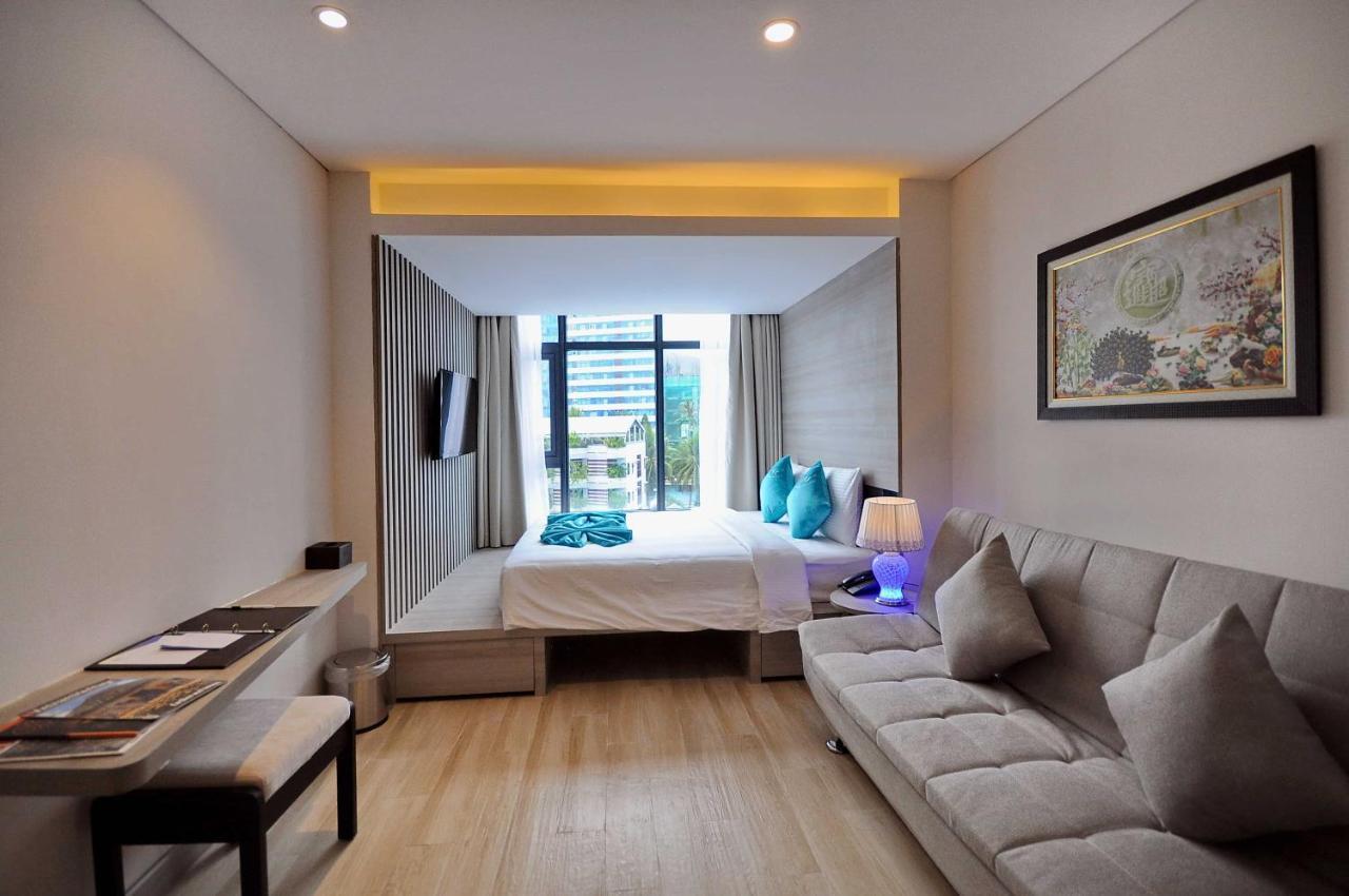Hotel The Mcr Luxury Nha Trang Esterno foto